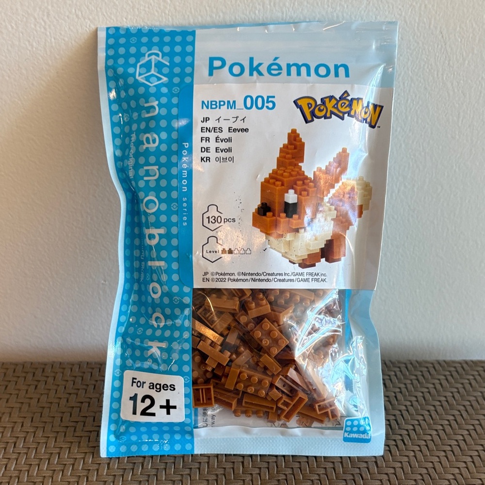 4-Pc Pokemon Eevee Plush Toys and Nanoblock Set - Picture 9 of 14